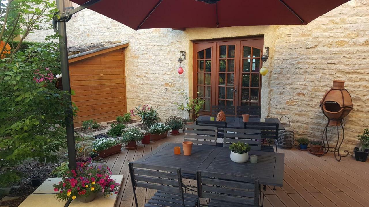 B&B Des Histoires D'Anges - Cote Jardin - Accueil Velo Tournus Exterior foto